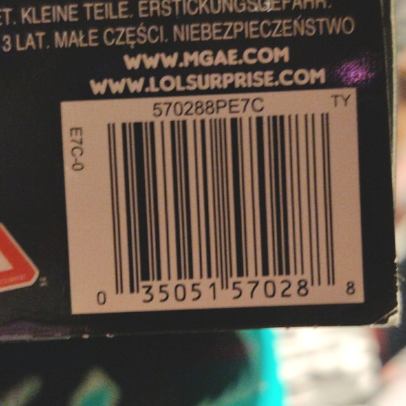 2 LoL OMG Doll New in the box "Uptown Girl" & "Downtown Girl" - Picture 7 of 8